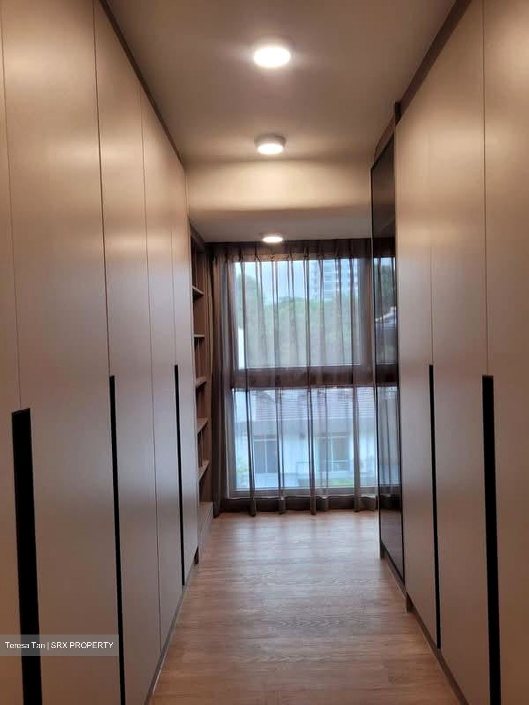 Shrewsbury Road (D11), Terrace #585142341